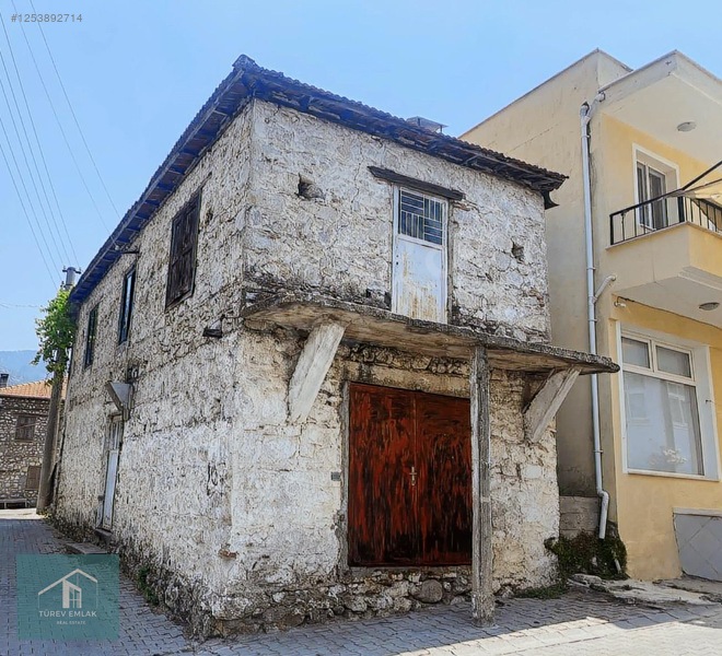 Türev Emlaktan Üzümlü Merkezde Satılık Eski Taşev