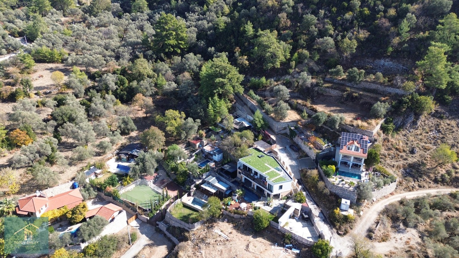 Türev Emlaktan Üzümlüde Satılık İmarlı Arazi
